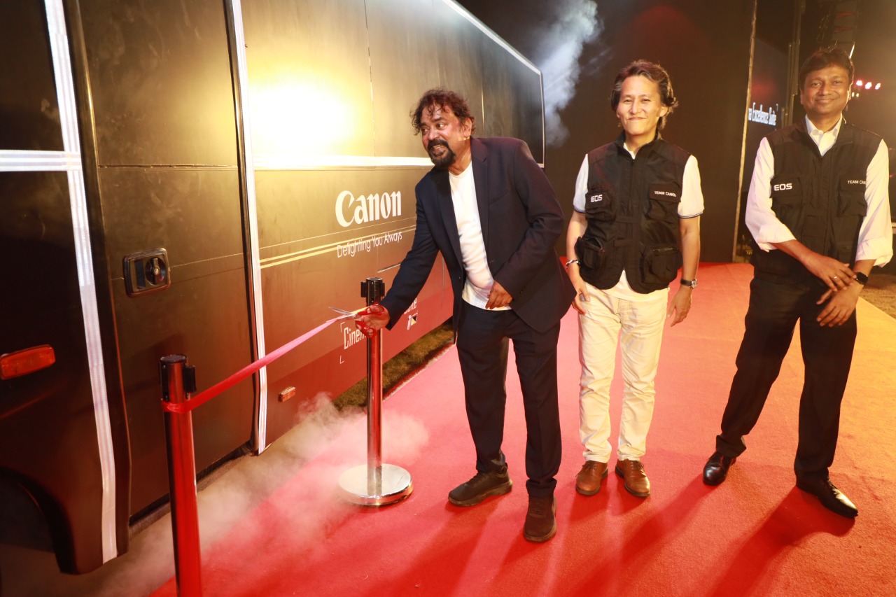 Mr Santosh Sivan, Acclaimed Cinematographer and Canon EOS Cinema Ambassador, Mr. Manabu Yamazaki, President and CEO, Canon India and Mr. C Sukumaran, Senior Director- CSP and ICB, Canon India inaugurated the Cinema Excellence Suite