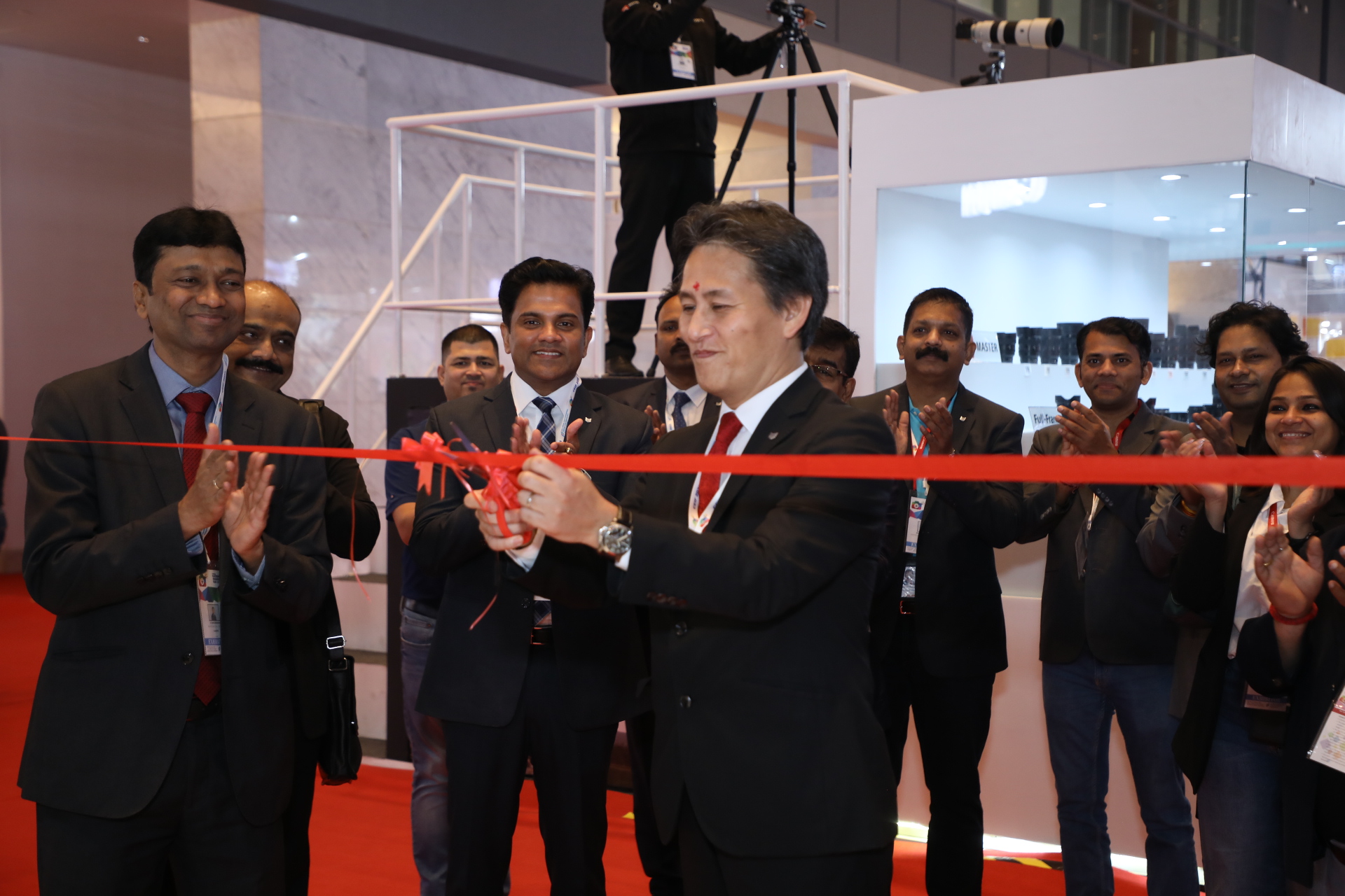 Mr. Manabu Yamazaki, President and CEO, Canon India along with Canon team at the inauguration ceremony of the Canon stall at the Consumer Electronic Imaging Fair in Mumbai